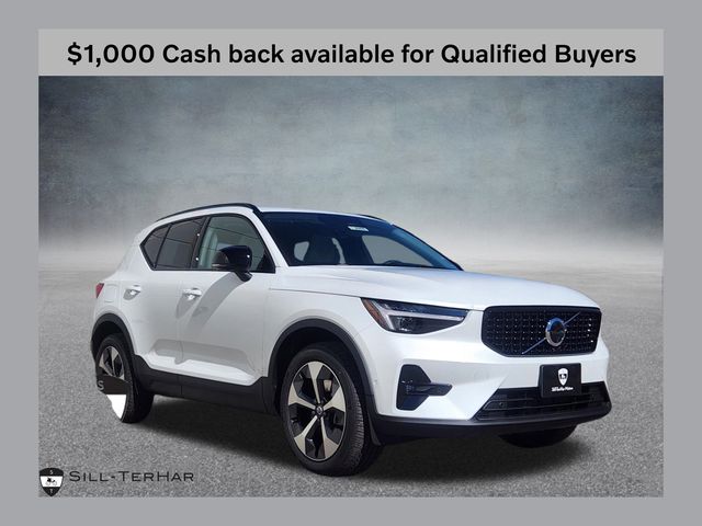 2026 Volvo XC40 B5 Plus Dark AWD's photo