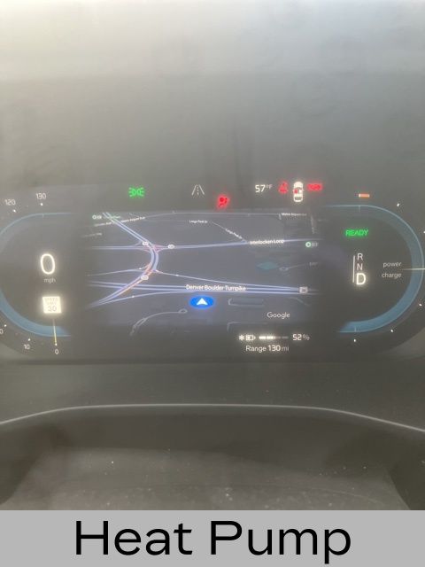 2023 Volvo XC40 Recharge Twin Plus photo 3