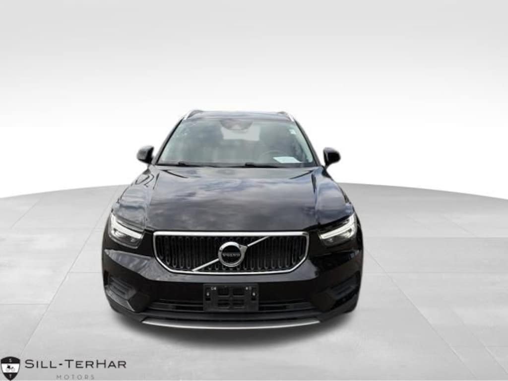 Used 2020 Volvo XC40 T5 Momentum SUV