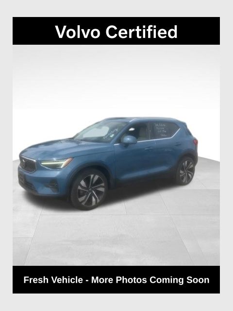 2023 Volvo XC40 B5 Ultimate Bright AWD's photo