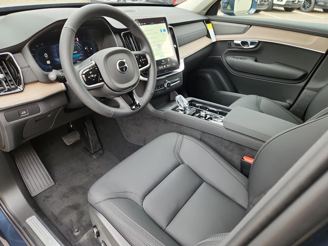 2025 Volvo XC90 Plus - Photo 9