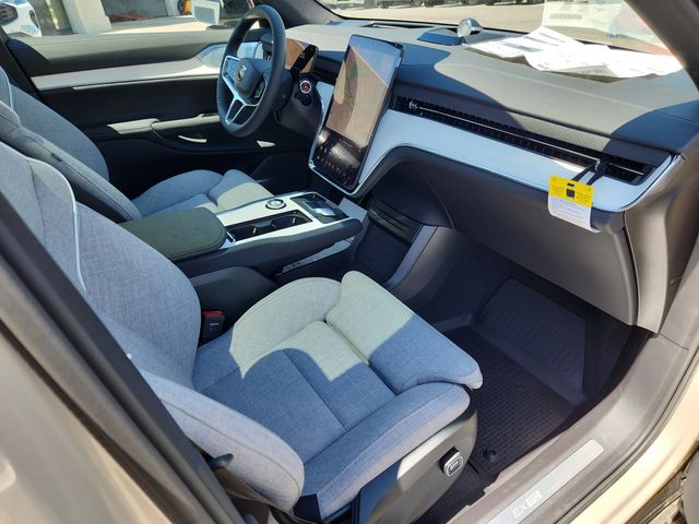 2025 Volvo EX90 Ultra - Photo 14
