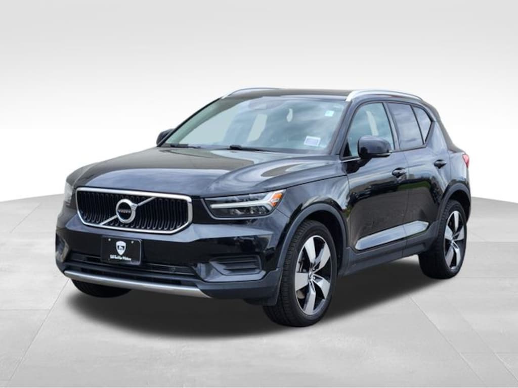 Used 2020 Volvo XC40 T5 Momentum SUV