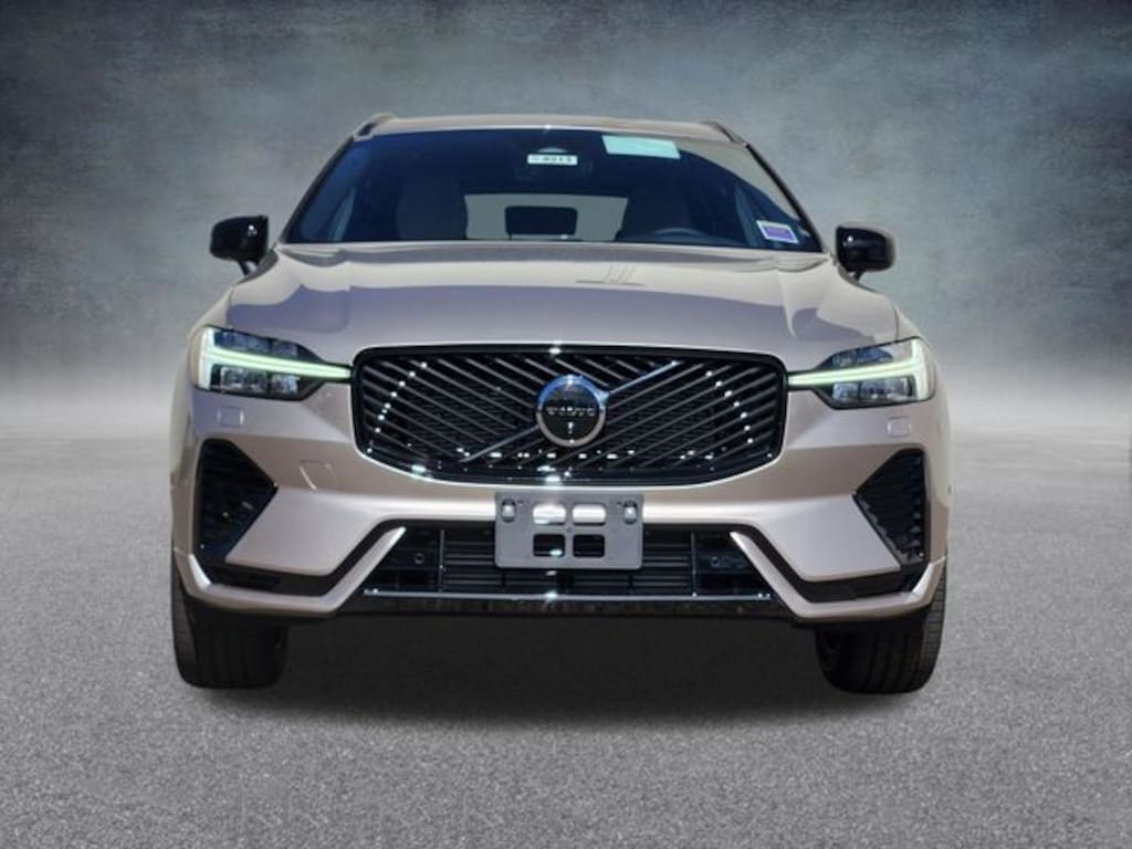 New 2026 Volvo XC60 plug-in hybrid T8 Plus SUV