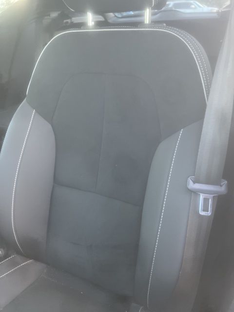 2022 Volvo XC40 Recharge Twin Ultimate photo 2