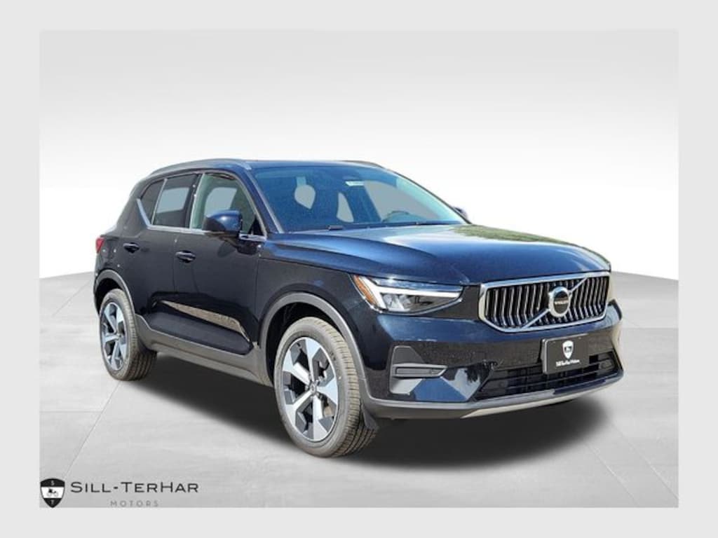 Used 2025 Volvo XC40 B5 Core Bright Theme SUV