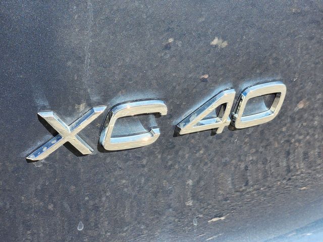 2026 Volvo XC40 Ultra - Photo 16