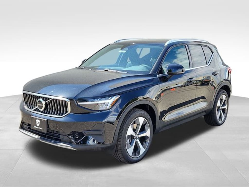 Used 2025 Volvo XC40 B5 Core Bright Theme SUV