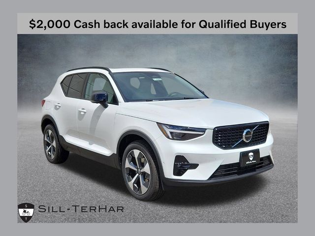 2026 Volvo XC40 Plus's photo