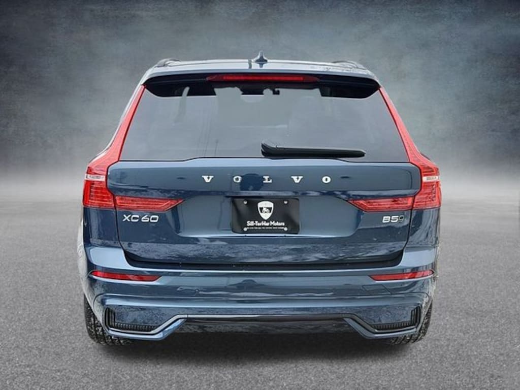 New 2025 Volvo XC60 B5 Plus SUV