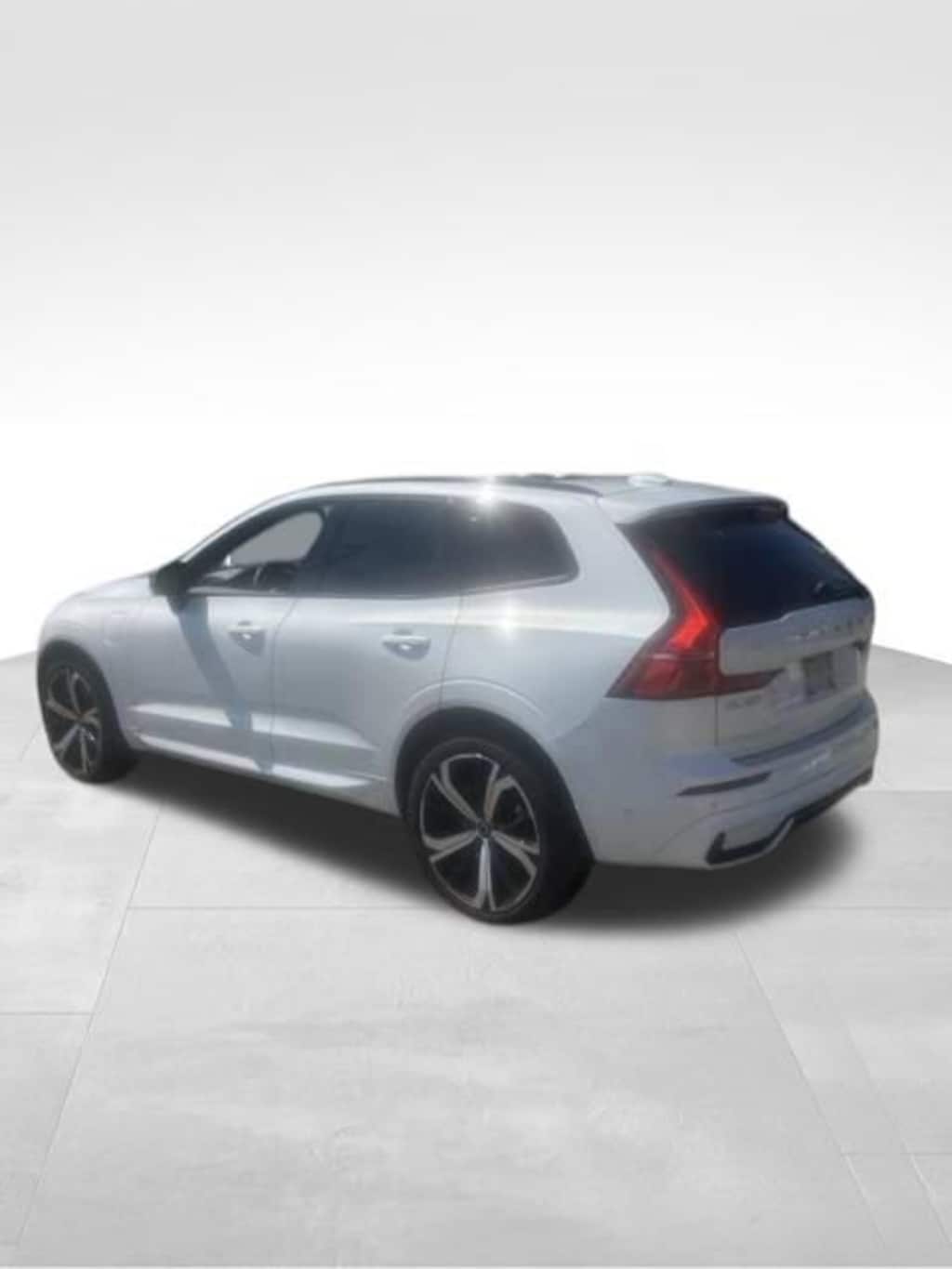 Used 2024 Volvo XC60 plug-in hybrid T8 Ultimate Dark SUV