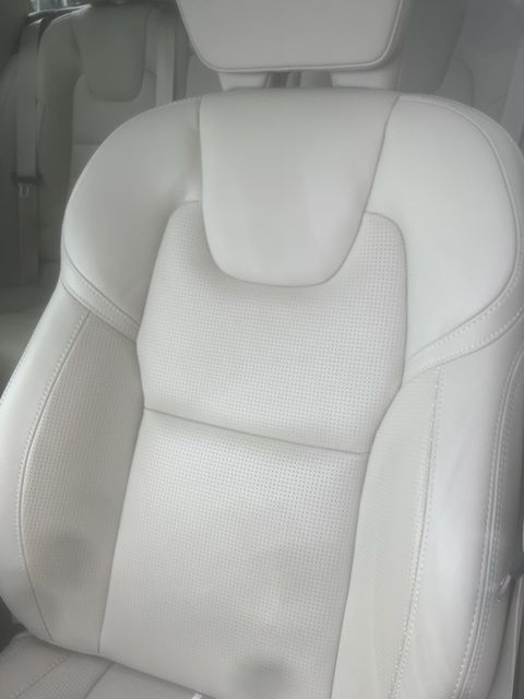 2024 Volvo V60 Cross Country B5 Ultimate photo 2