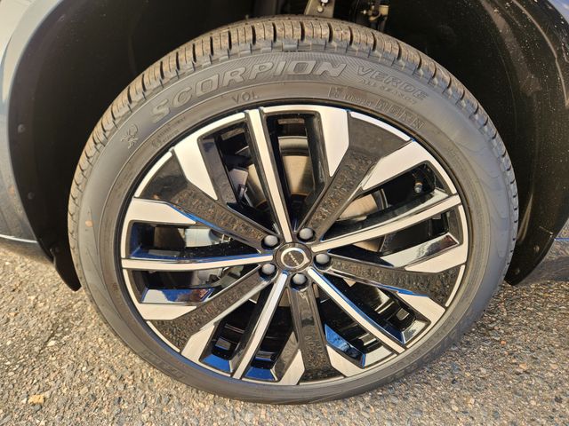 2026 Volvo XC90 Plus - Photo 19
