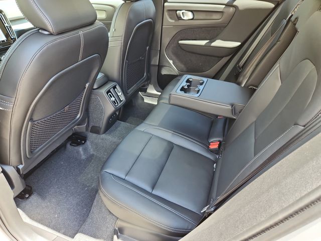 2025 Volvo XC40 Ultra - Photo 10
