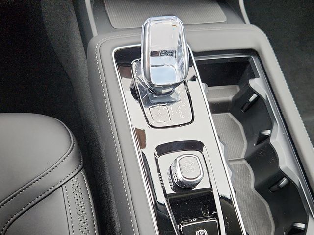 2025 Volvo XC90 Plus - Photo 23