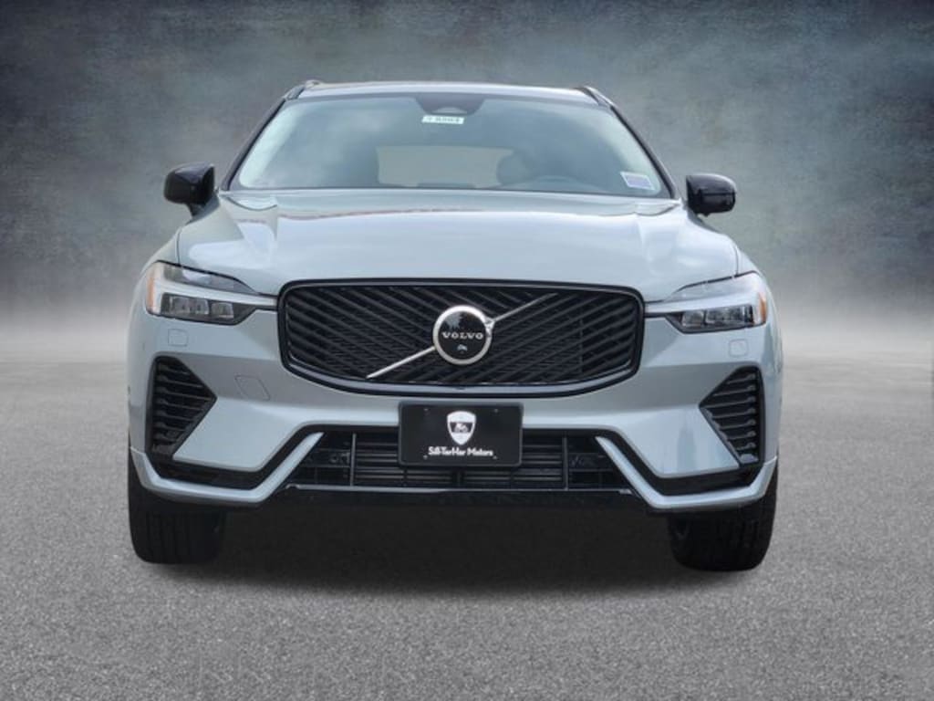 New 2026 Volvo XC60 plug-in hybrid T8 Plus SUV
