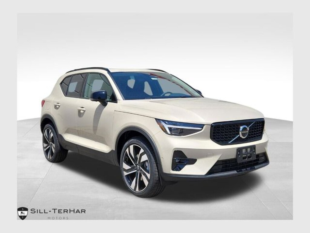 Certified 2025 Volvo XC40 B5 Ultra Dark Theme SUV
