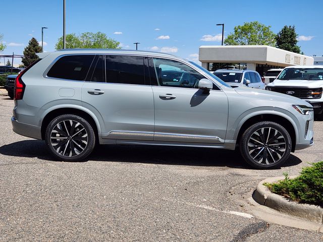 2025 Volvo XC90 B5 Core photo 2