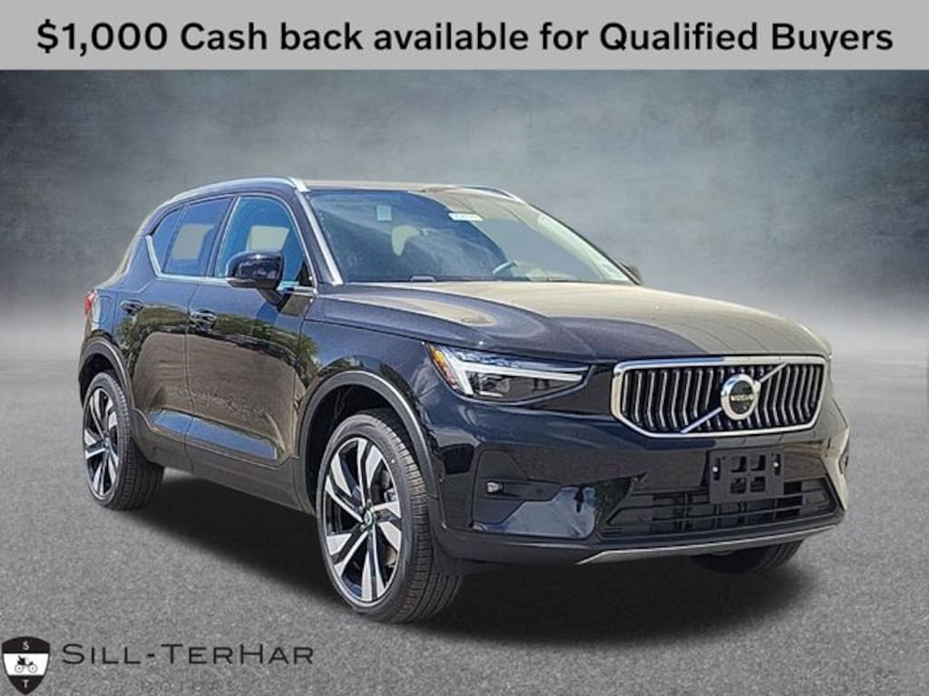New 2025 Volvo XC40 B5 Ultra Bright Theme SUV