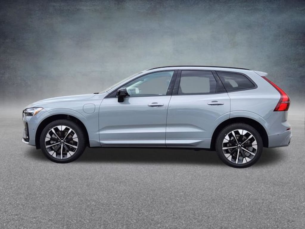 New 2026 Volvo XC60 plug-in hybrid T8 Plus SUV