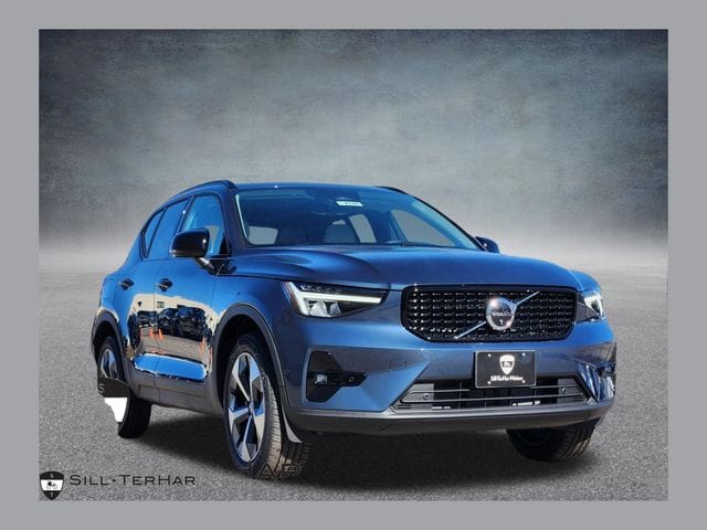 2026 Volvo XC40 B5 Plus Dark AWD's photo