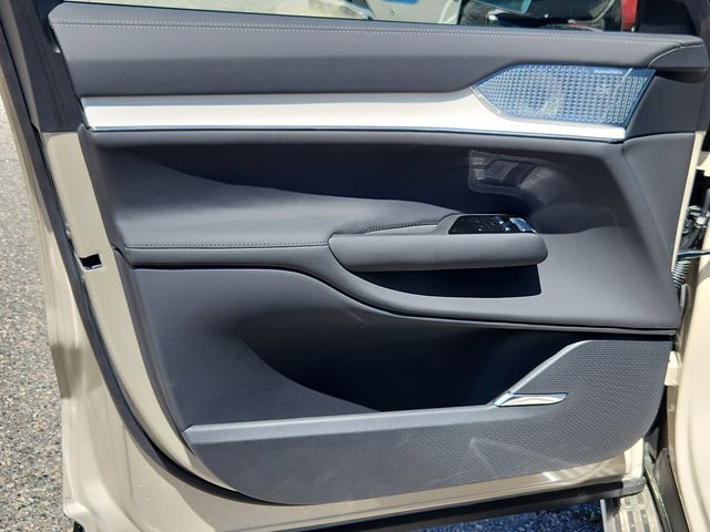2025 Volvo EX90 Ultra - Photo 7