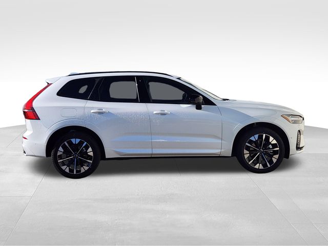 2026 Volvo XC60 Plus - Photo 8