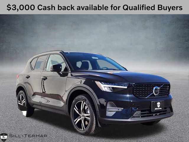 2026 Volvo XC40 SUV 