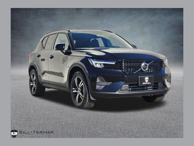 2026 Volvo XC40 B5 Core Dark AWD's photo