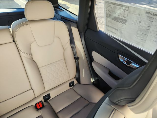 2026 Volvo XC60 Plus - Photo 13