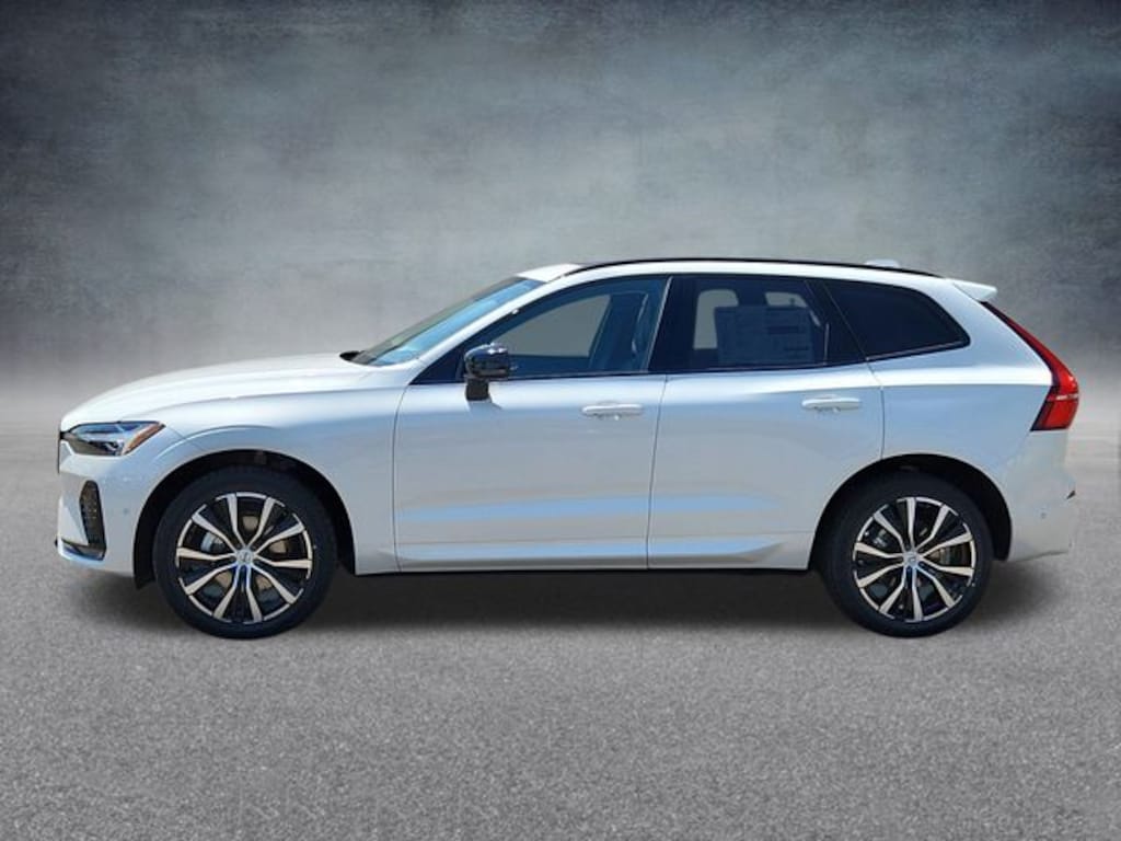 New 2025 Volvo XC60 B5 Plus SUV