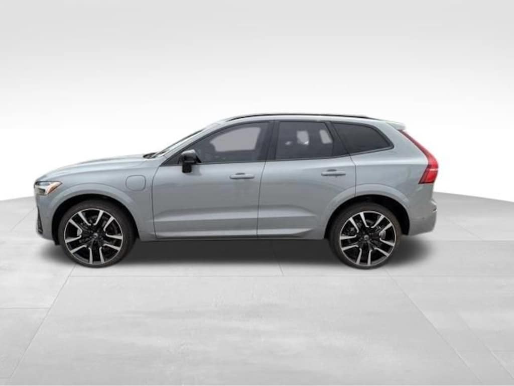 Used 2024 Volvo XC60 plug-in hybrid T8 Ultimate Dark SUV