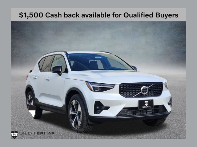 2026 Volvo XC40 B5 Plus Dark AWD's photo