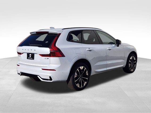 2026 Volvo XC60 Plus - Photo 7