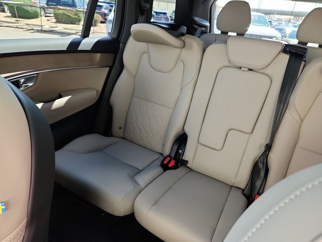 2026 Volvo XC90 Core - Photo 14