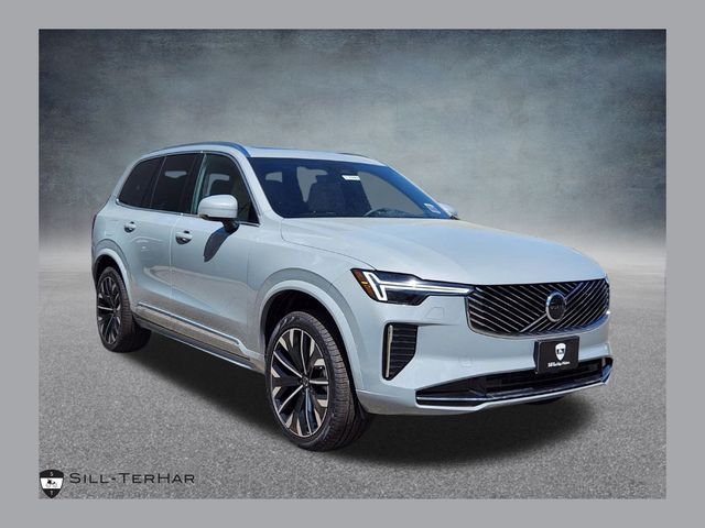 2025 Volvo XC90 Core's photo