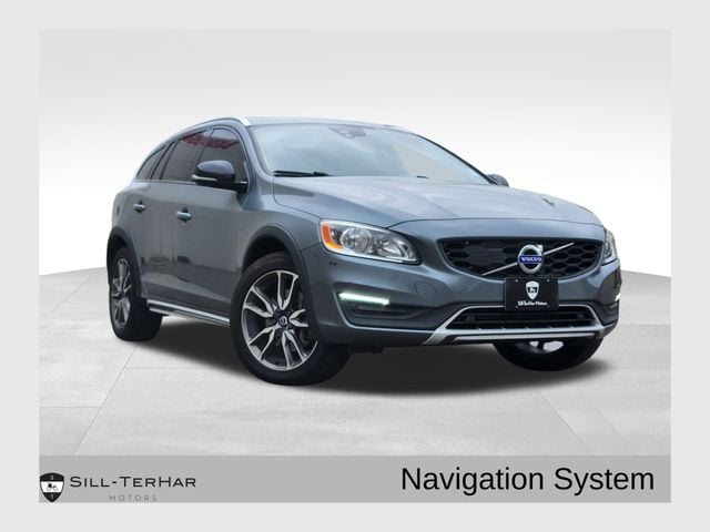 2018 Volvo V60 T5 AWD Cross Country's photo