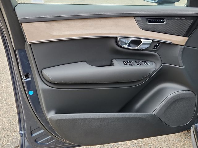 2025 Volvo XC90 Plus - Photo 7