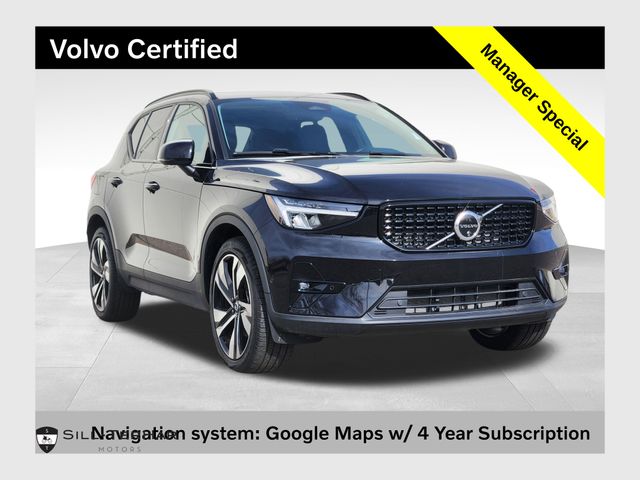 2025 Volvo XC40 B5 Plus Dark AWD's photo