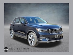 New 2025 Volvo XC40 B5 Core Bright Theme AWD SUV in Broomfield, CO