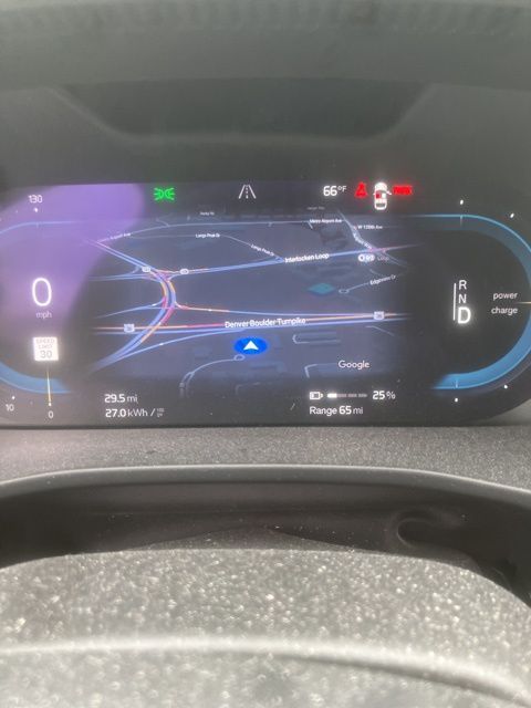 2023 Volvo XC40 Recharge Ultimate photo 3