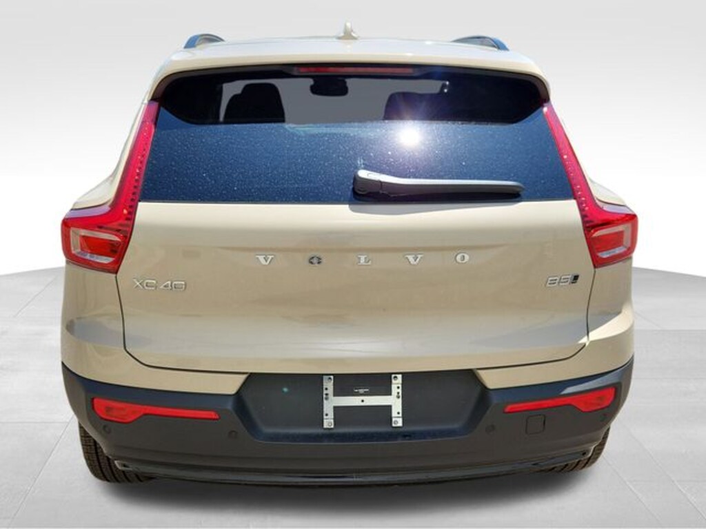 Certified 2025 Volvo XC40 B5 Ultra Dark Theme SUV