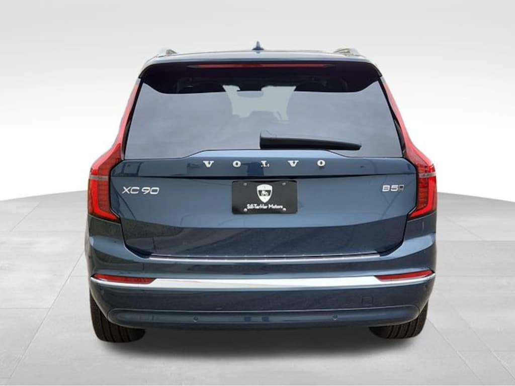 Used 2025 Volvo XC90 B5 (2025.5) Plus 7-Seater SUV