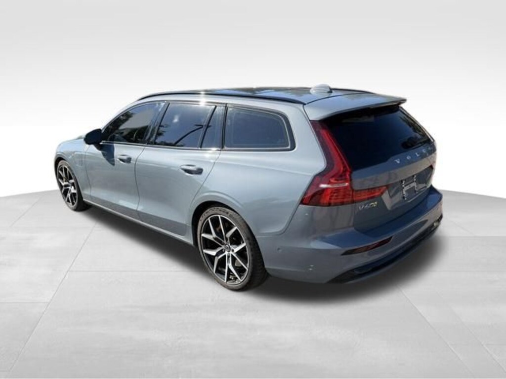 Used 2024 Volvo V60 plug-in hybrid T8 Polestar Engineered Wagon