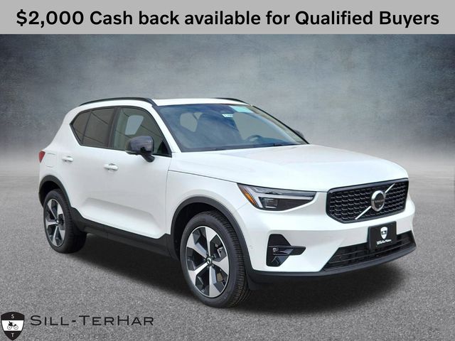2026 Volvo XC40 SUV 