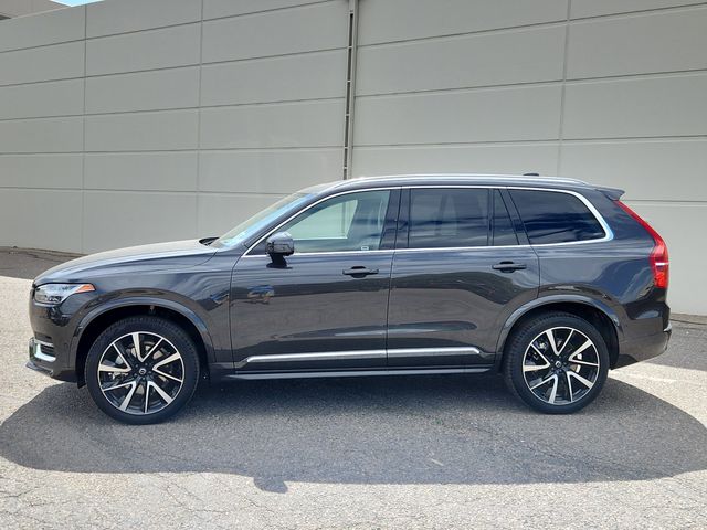 2025 Volvo XC90 B5 Plus photo 3