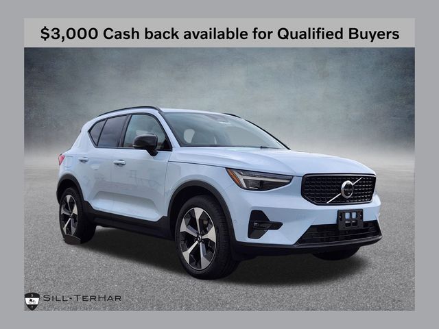 2026 Volvo XC40 Plus's photo