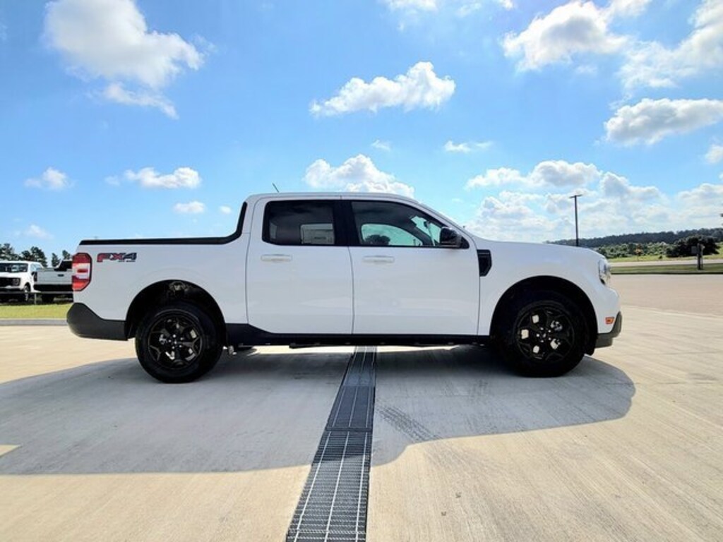 New 2024 Ford Maverick For Sale at Silsbee Ford VIN 3FTTW8S96RRB34045