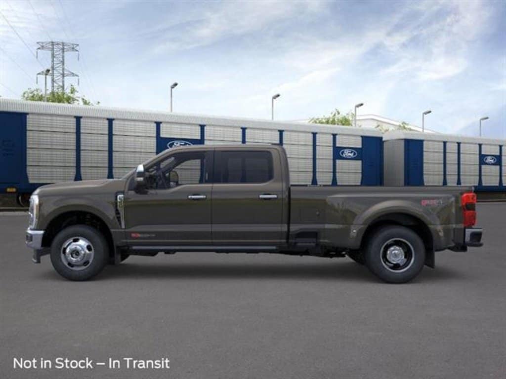 New 2025 Ford Super Duty F-350 DRW Lariat LARIAT 4WD Crew Cab 8 Box