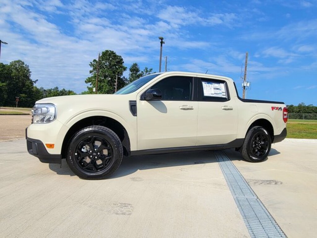 New 2024 Ford Maverick For Sale at Silsbee Ford VIN 3FTTW8S9XRRB35487
